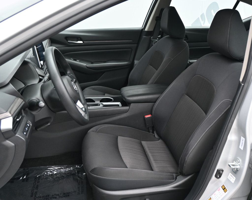 Nissan Altima photo 13