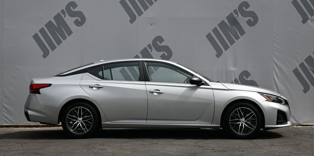 2024 Nissan Altima 2.5 SV Sedan - 23039692 - 3