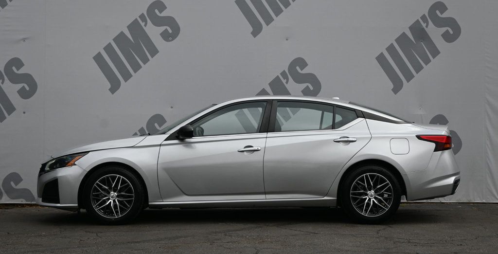 Nissan Altima photo 6