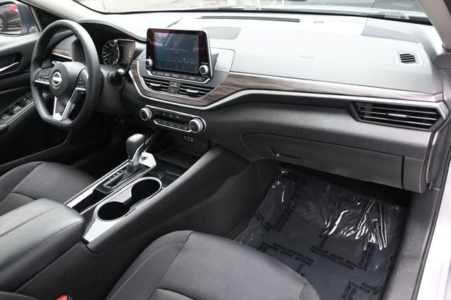 2024 Nissan Altima 2.5 SV Sedan - 23039692 - 8