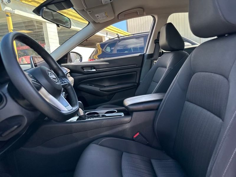 2024 Nissan Altima 2.5 SV Sedan - 22940783 - 12