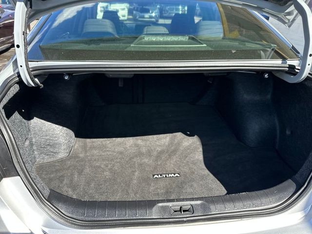 2024 Nissan Altima 2.5 SV Sedan - 22940783 - 19
