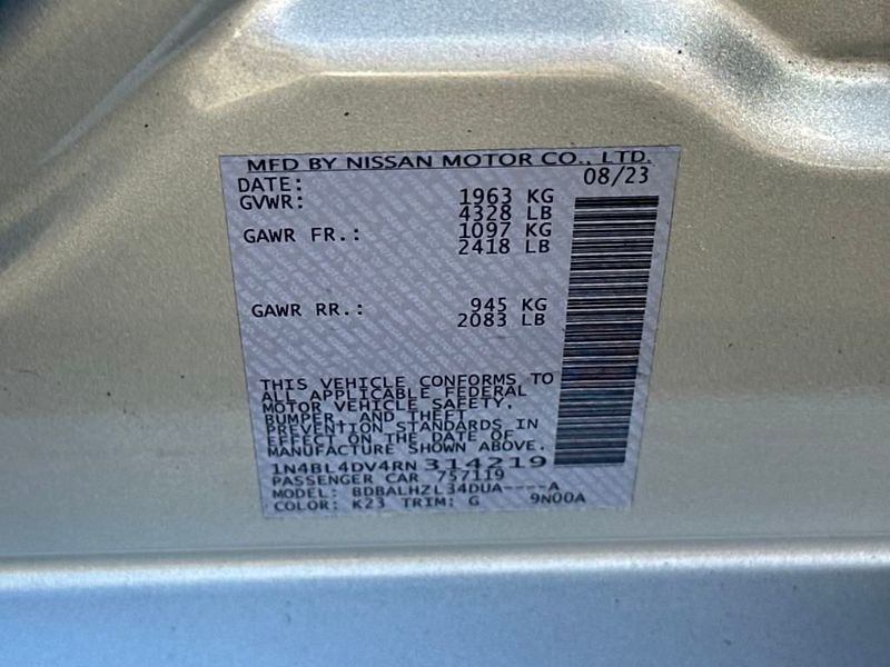 2024 Nissan Altima 2.5 SV Sedan - 22940783 - 21