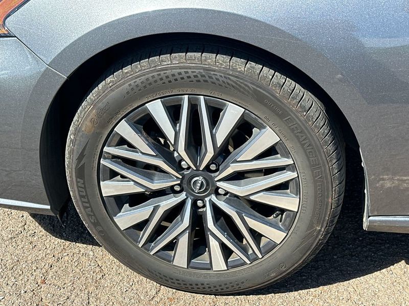 2024 Nissan Altima 2.5 SV Sedan - 23006694 - 11