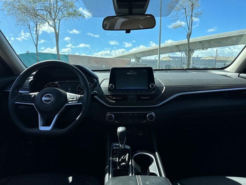 2024 Nissan Altima 2.5 SV Sedan - 23006694 - 13