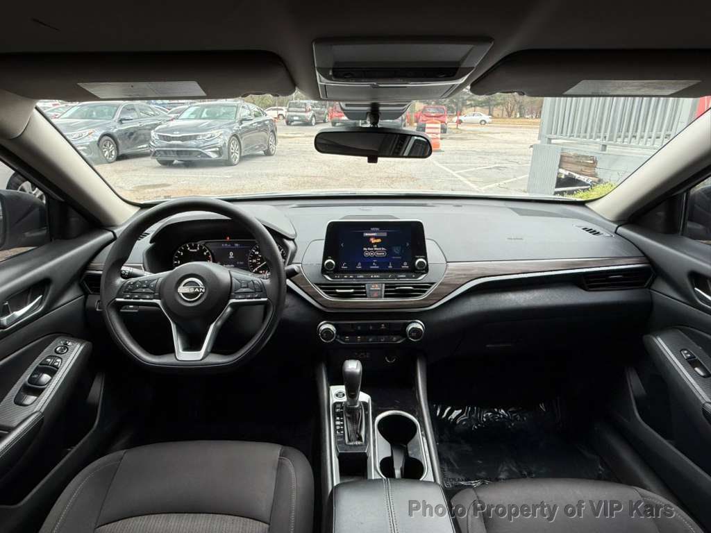 2024 Nissan Altima 2.5 SV Sedan - 22991452 - 13