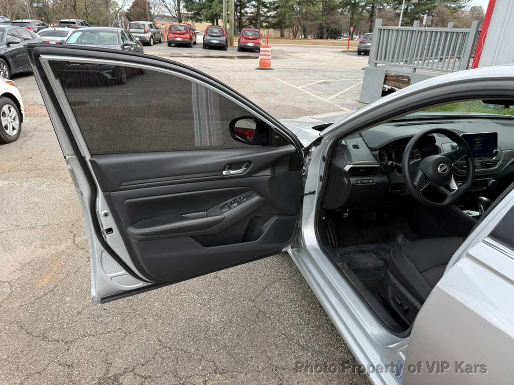 2024 Nissan Altima 2.5 SV Sedan - 22991452 - 8