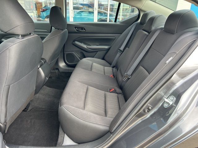 2024 Nissan Altima 2.5 SV Sedan - 22991629 - 16