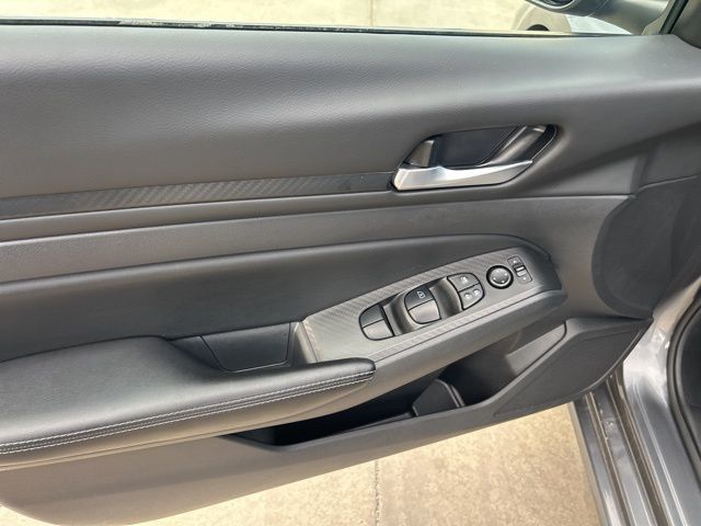 2024 Nissan Altima 2.5 SV Sedan - 22991629 - 8