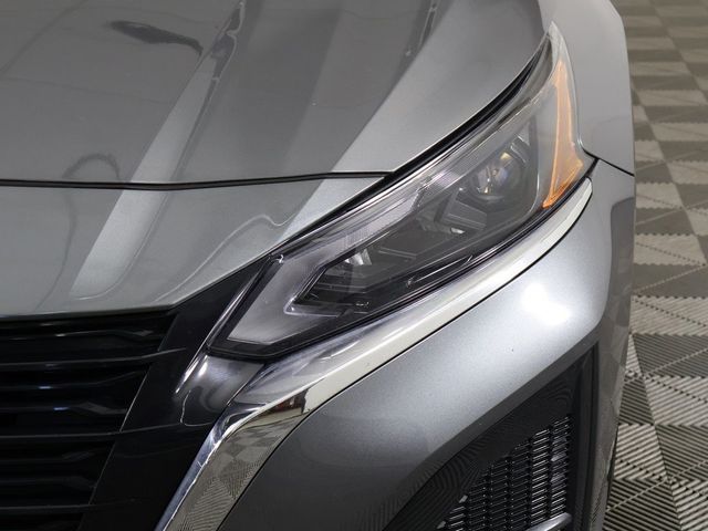 2024 Nissan Altima 2.5 SV Sedan - 22922886 - 10