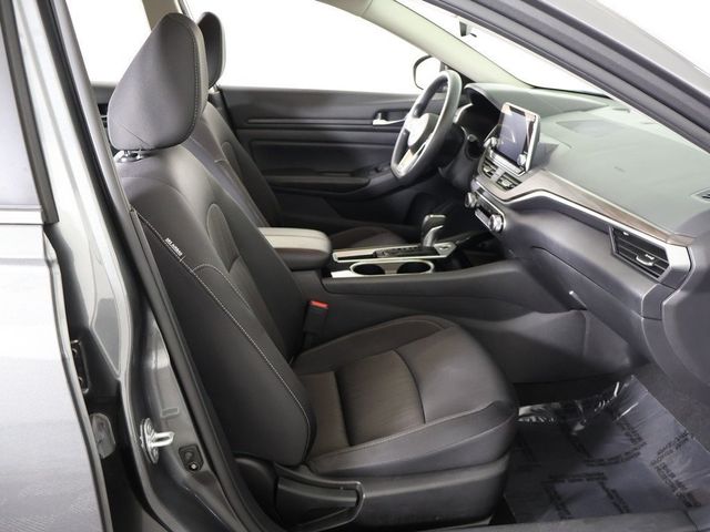 2024 Nissan Altima 2.5 SV Sedan - 22922886 - 25