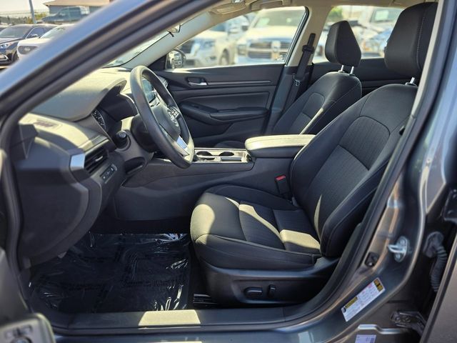 2024 Nissan Altima 2.5 SV Sedan - 22979154 - 11