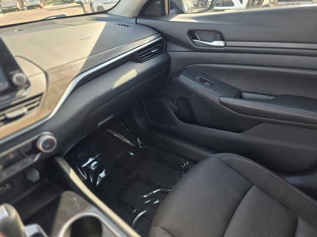 2024 Nissan Altima 2.5 SV Sedan - 22979154 - 30