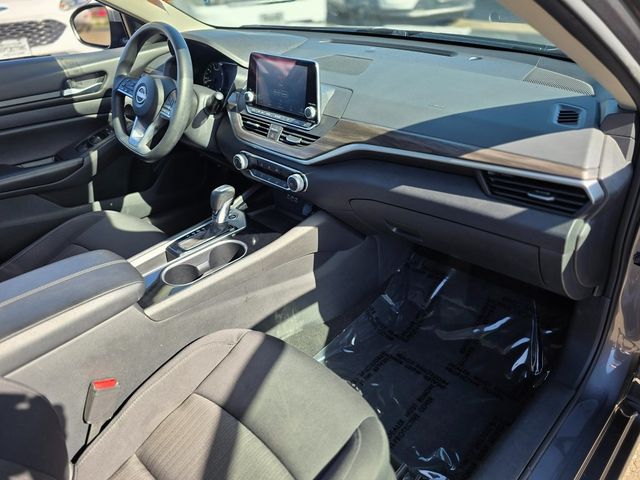 2024 Nissan Altima 2.5 SV Sedan - 22979154 - 6
