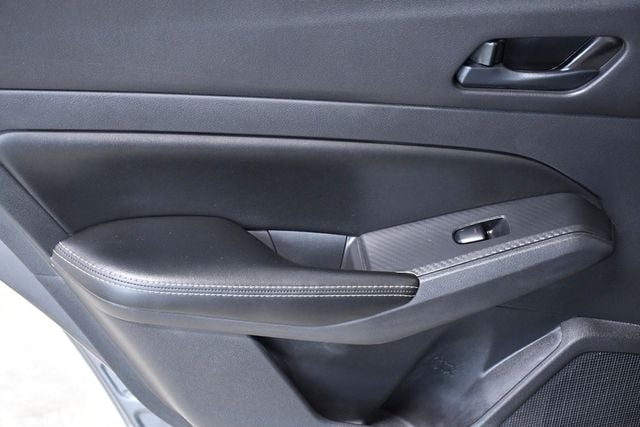 2024 Nissan Altima 2.5 SV Sedan - 22876726 - 10