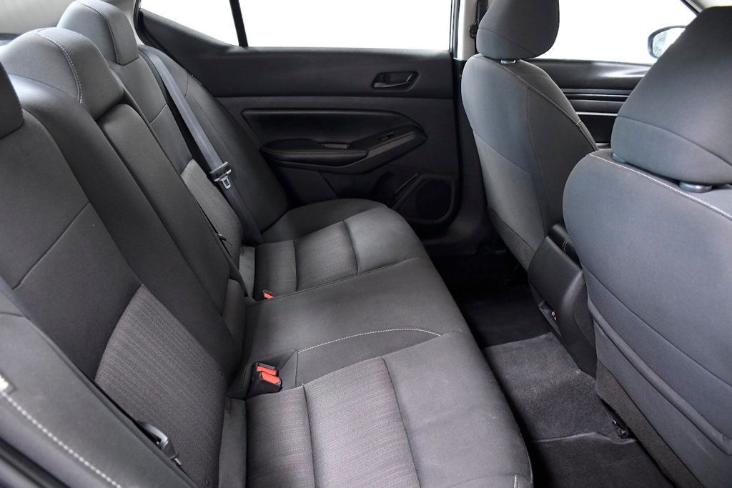 2024 Nissan Altima 2.5 SV Sedan - 22876726 - 13