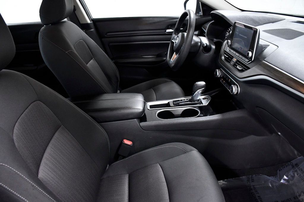 2024 Nissan Altima 2.5 SV Sedan - 22876726 - 15