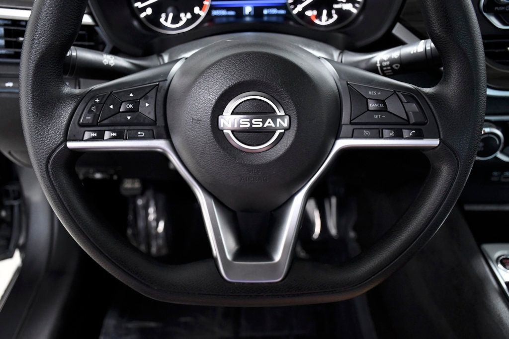 2024 Nissan Altima 2.5 SV Sedan - 22876726 - 19