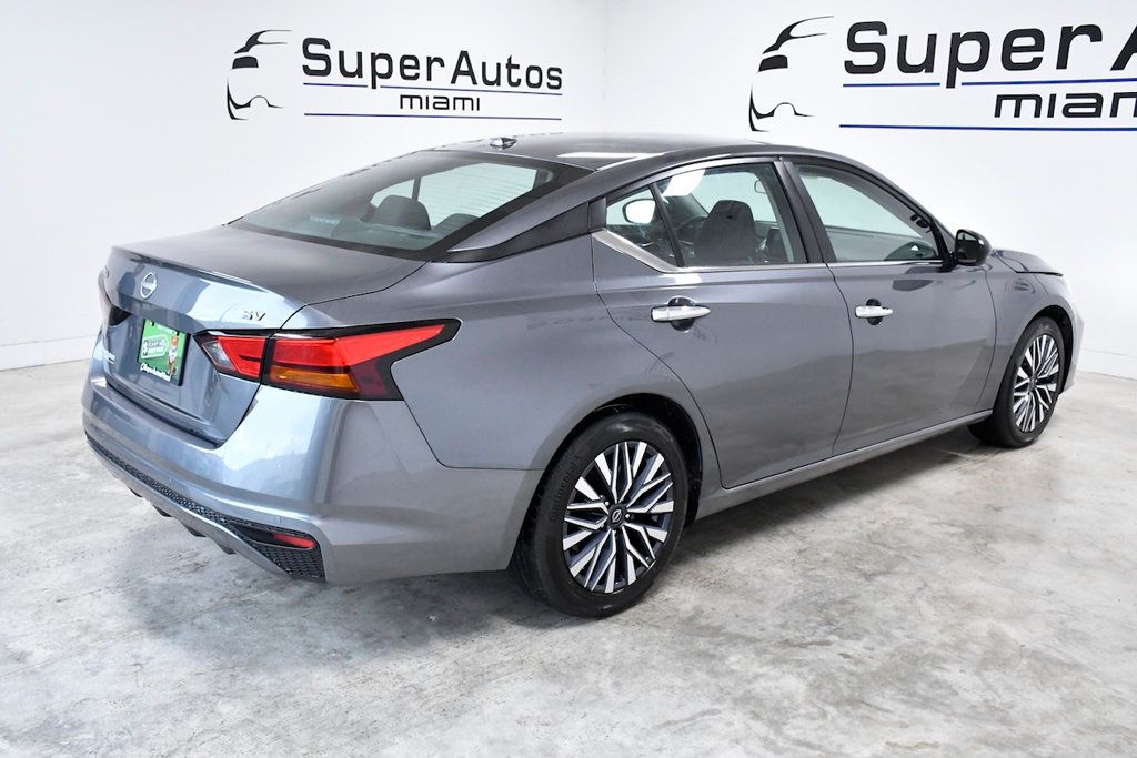 2024 Nissan Altima 2.5 SV Sedan - 22876726 - 3