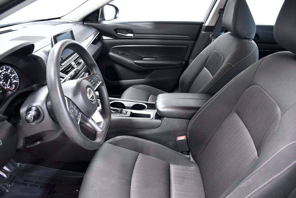 2024 Nissan Altima 2.5 SV Sedan - 22876726 - 6