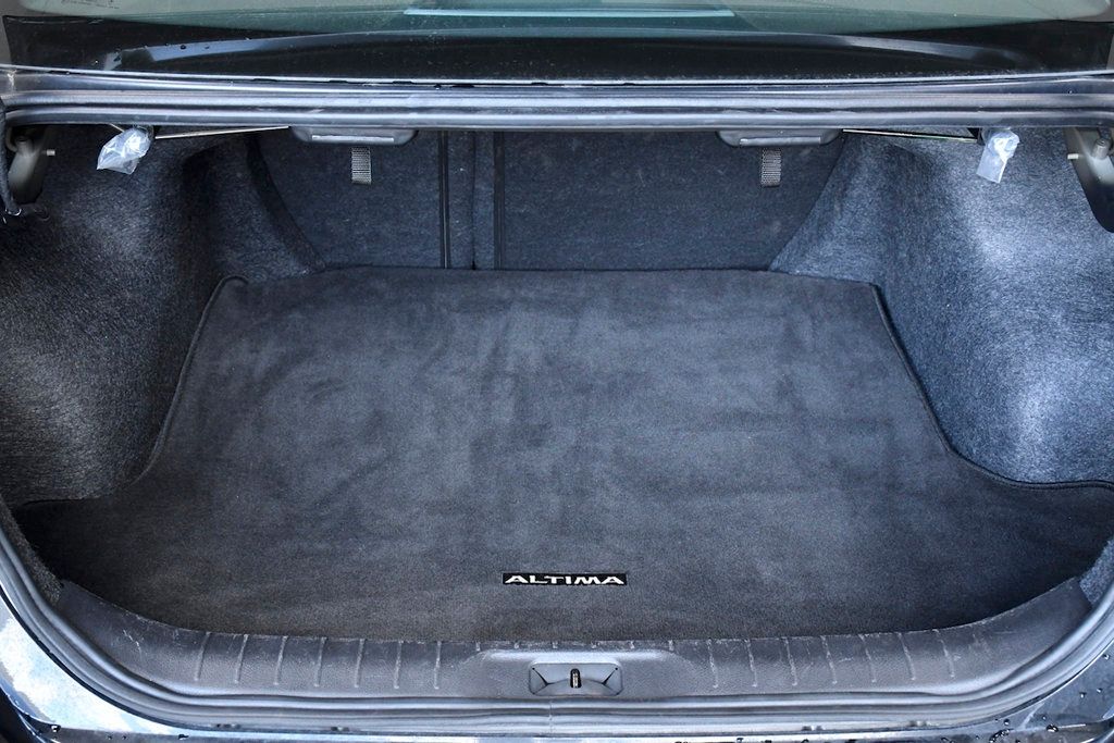 2024 Nissan Altima 2.5 SV Sedan - 22883581 - 12