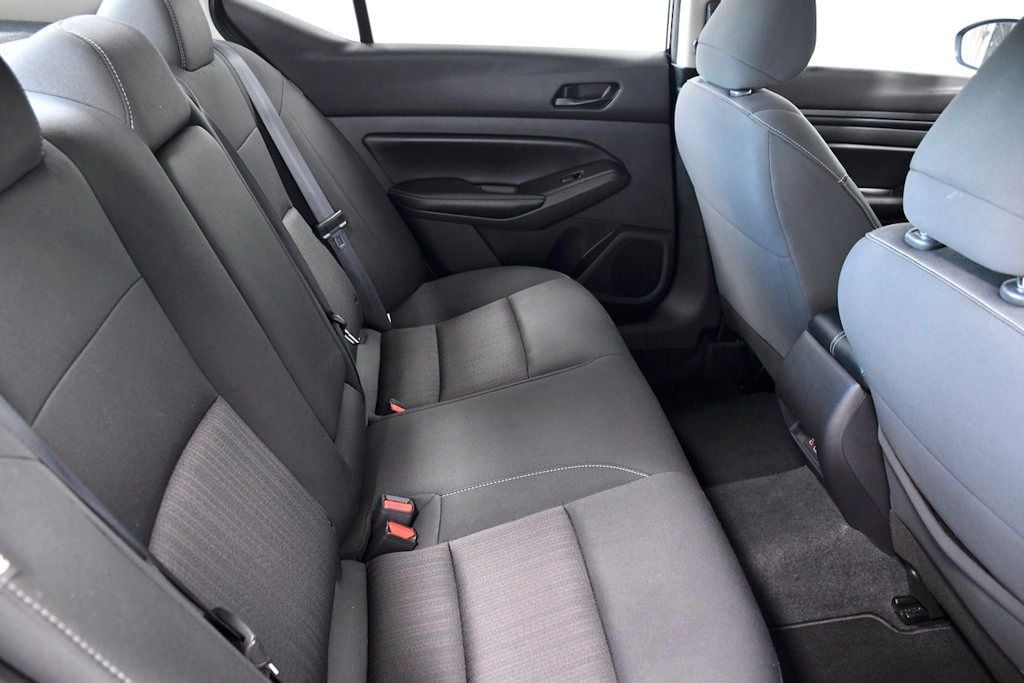 2024 Nissan Altima 2.5 SV Sedan - 22883581 - 13
