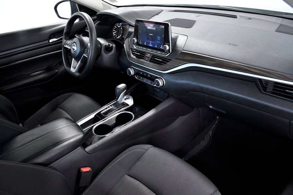 2024 Nissan Altima 2.5 SV Sedan - 22883581 - 16