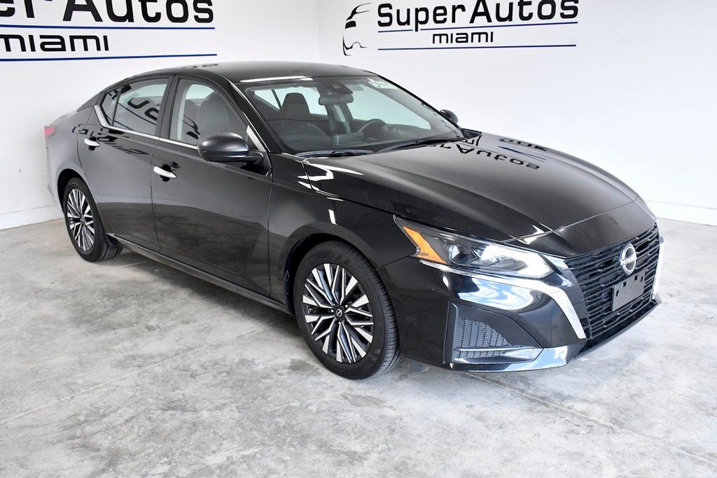 2024 Nissan Altima 2.5 SV Sedan - 22883581 - 2