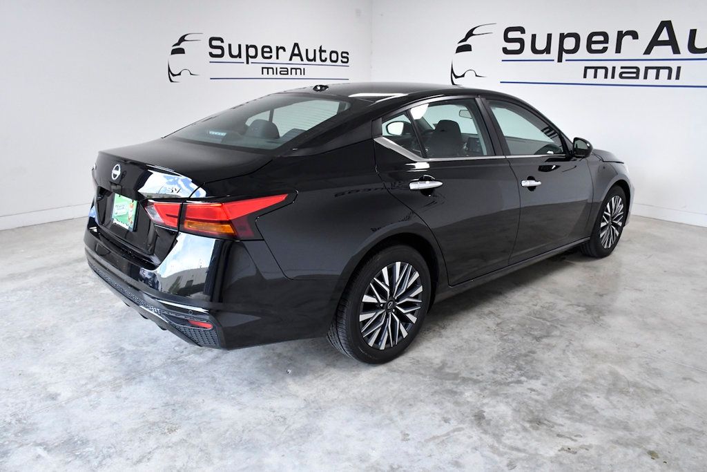 2024 Nissan Altima 2.5 SV Sedan - 22883581 - 3