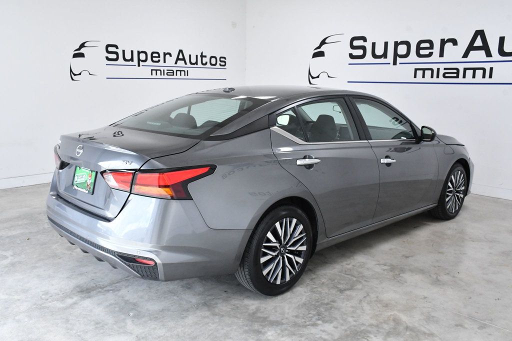 2024 Nissan Altima 2.5 SV Sedan - 22952588 - 3