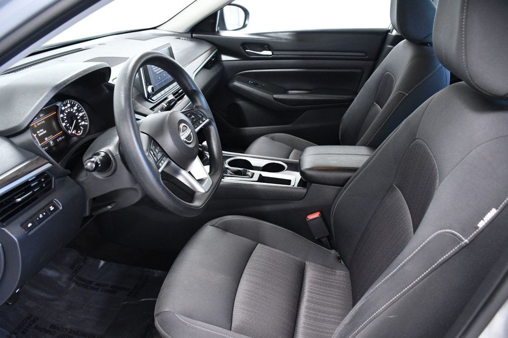 2024 Nissan Altima 2.5 SV Sedan - 22978523 - 6
