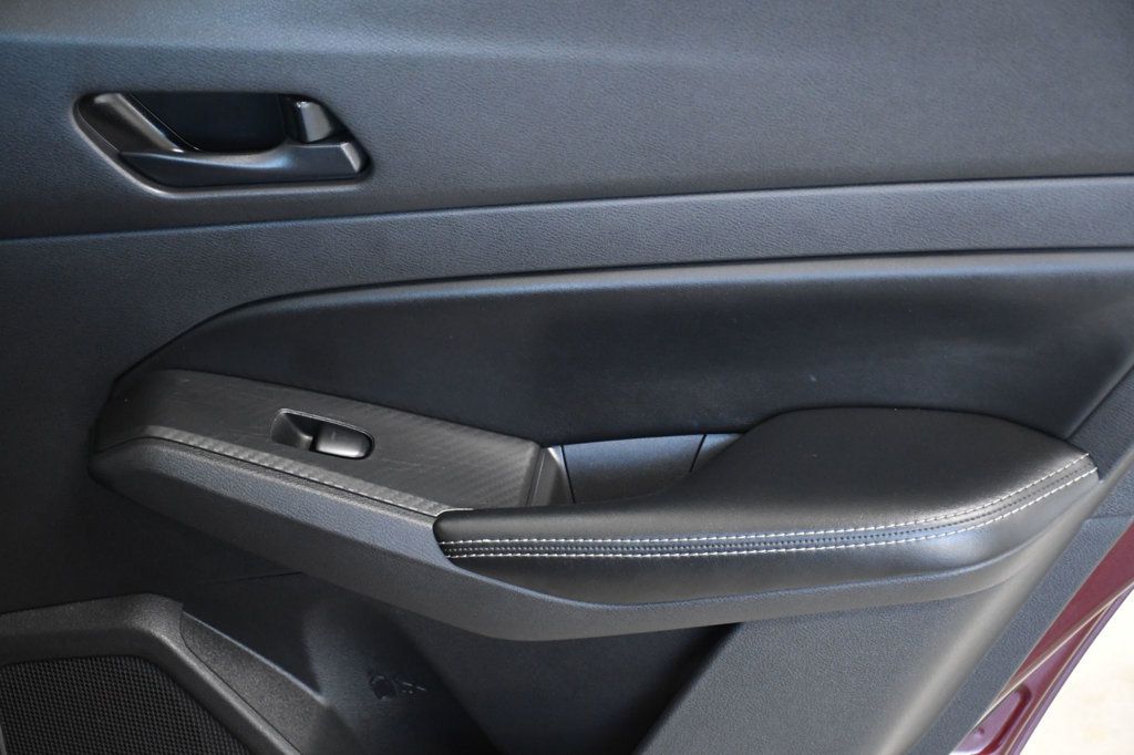 2024 Nissan Altima 2.5 SV Sedan - 22978526 - 14