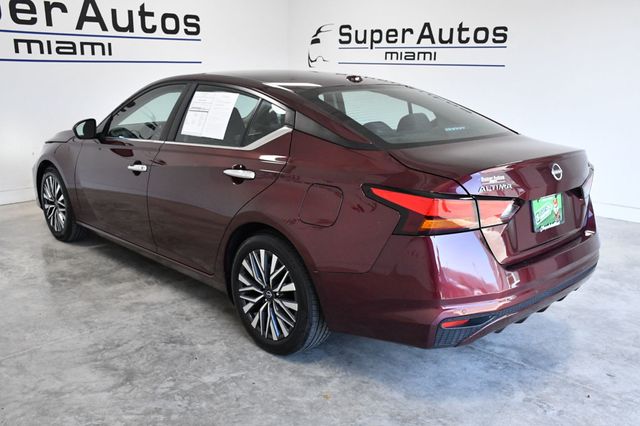 2024 Nissan Altima 2.5 SV Sedan - 22978526 - 5