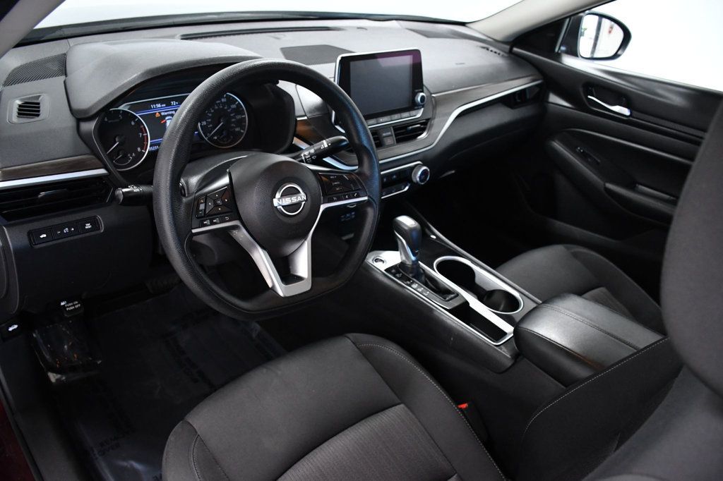 2024 Nissan Altima 2.5 SV Sedan - 22978526 - 7