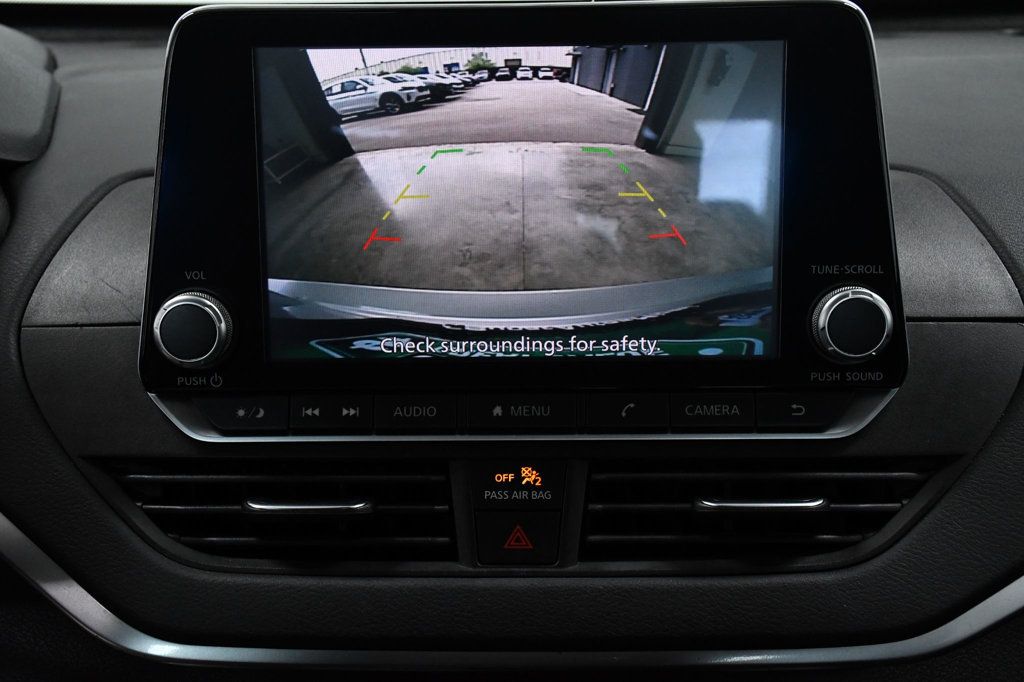 2024 Nissan Altima 2.5 SV Sedan - 23008394 - 24