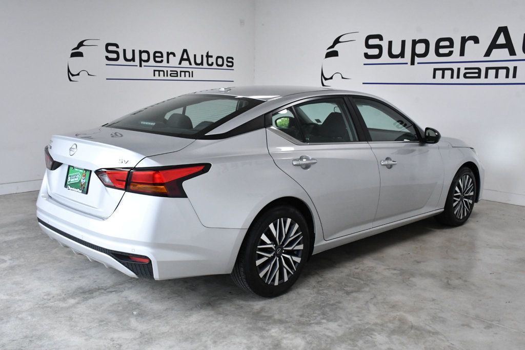 2024 Nissan Altima 2.5 SV Sedan - 23008394 - 3