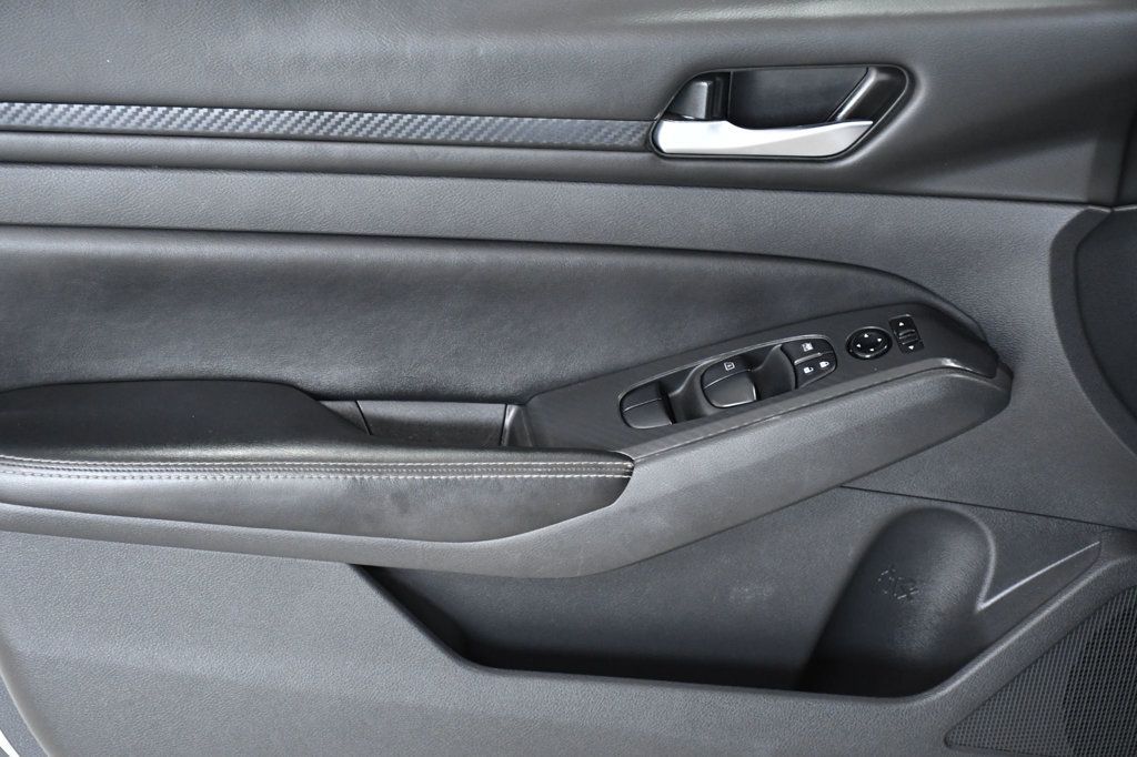 2024 Nissan Altima 2.5 SV Sedan - 23008394 - 8
