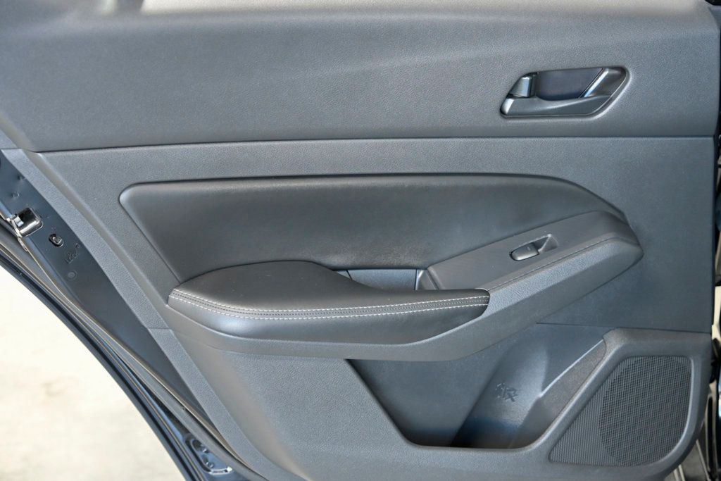 2024 Nissan Altima 2.5 SV Sedan - 23028794 - 10