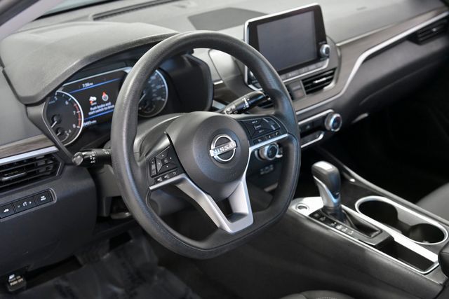 2024 Nissan Altima 2.5 SV Sedan - 23028794 - 7