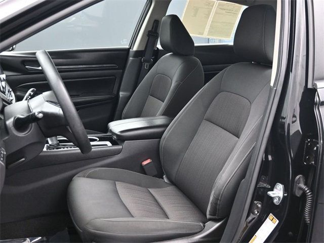 2024 Nissan Altima 2.5 SV Sedan - 22960916 - 8