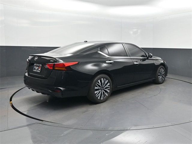 2024 Nissan Altima 2.5 SV Sedan - 22910950 - 30