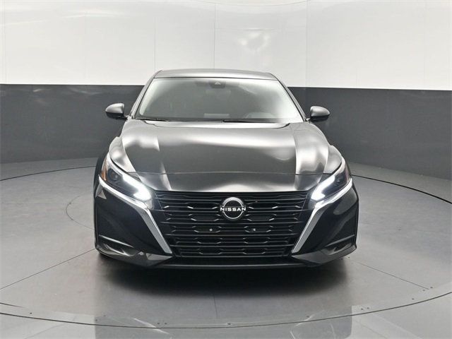 2024 Nissan Altima 2.5 SV Sedan - 22910950 - 33