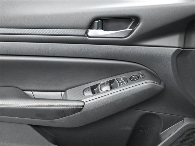 2024 Nissan Altima 2.5 SV Sedan - 22910950 - 8