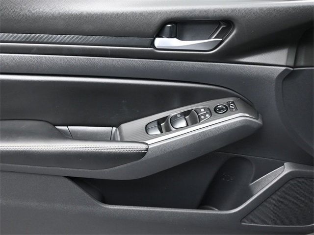 2024 Nissan Altima 2.5 SV Sedan - 22941229 - 10