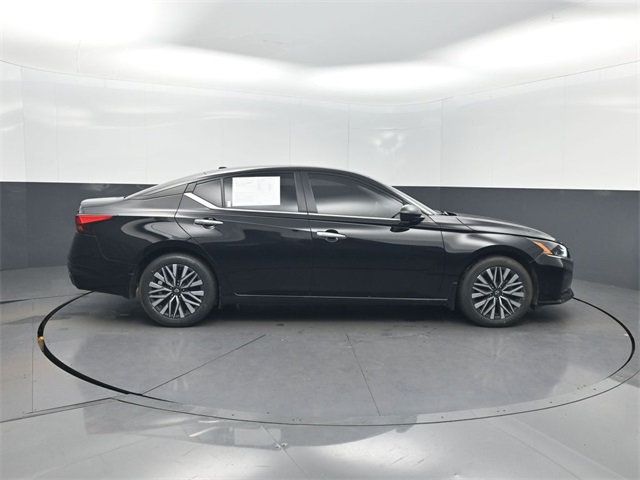 2024 Nissan Altima 2.5 SV Sedan - 22941229 - 35