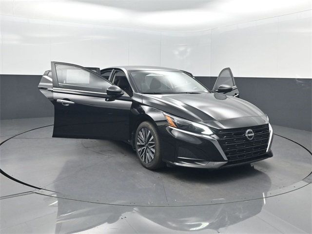 2024 Nissan Altima 2.5 SV Sedan - 22941229 - 38