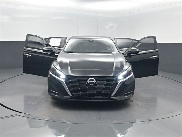 2024 Nissan Altima 2.5 SV Sedan - 22941229 - 41