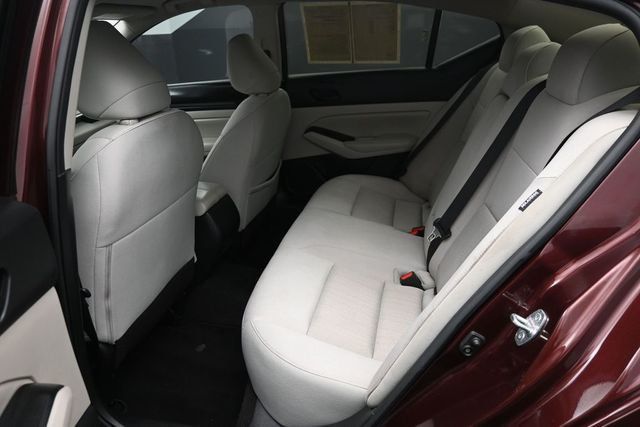 2024 Nissan Altima 2.5 SV Sedan - 23015239 - 13