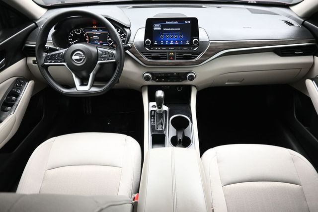 2024 Nissan Altima 2.5 SV Sedan - 23015239 - 16