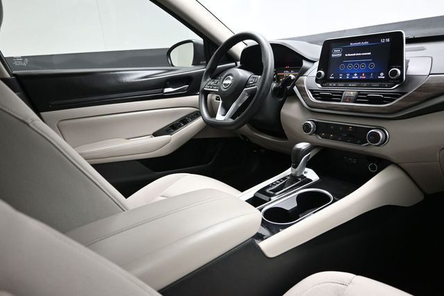 2024 Nissan Altima 2.5 SV Sedan - 23015239 - 18